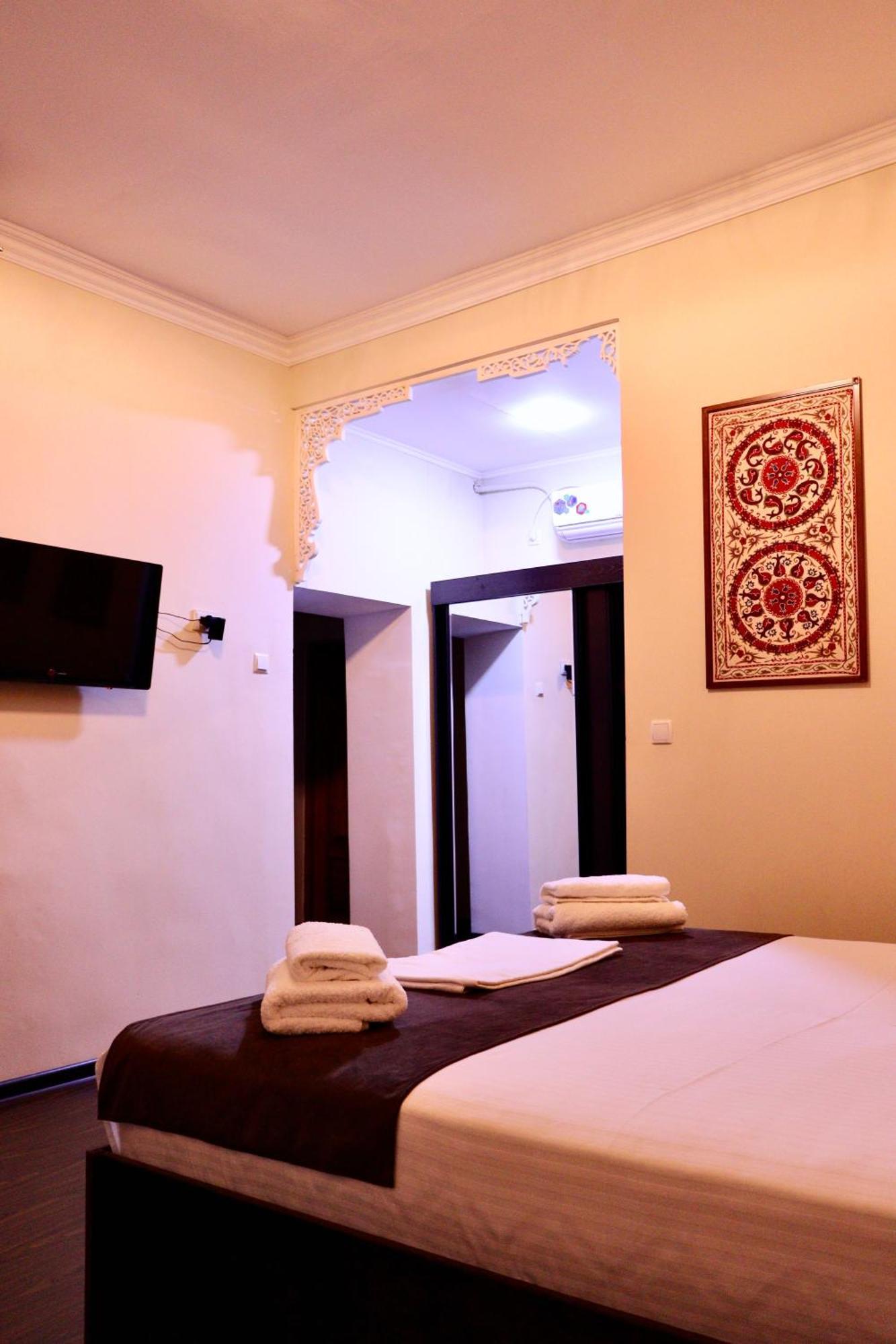 בוקורו Al Bukhari Boutique Hotel מראה חיצוני תמונה